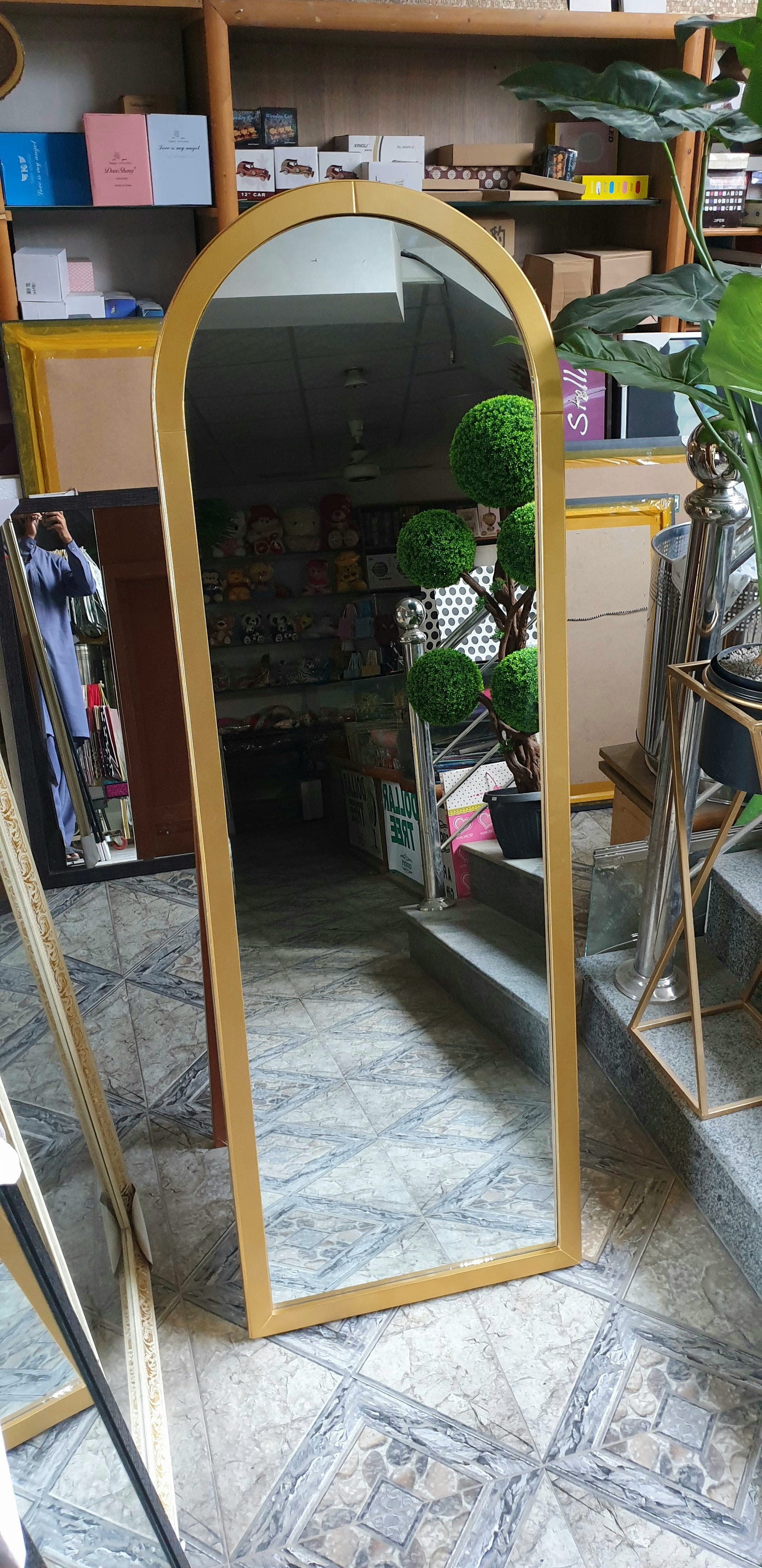 Floor mirror