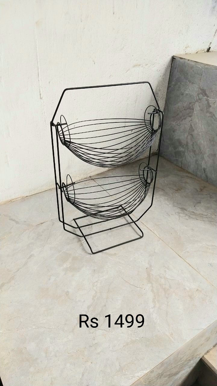 Swing shaped basket
