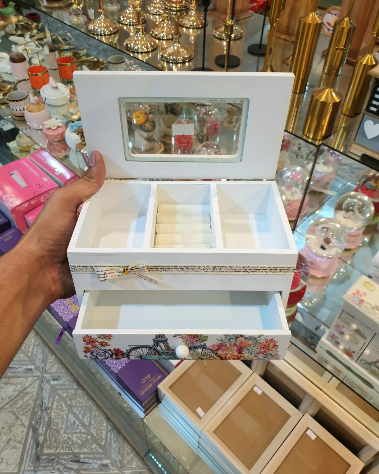 Jewellery box
