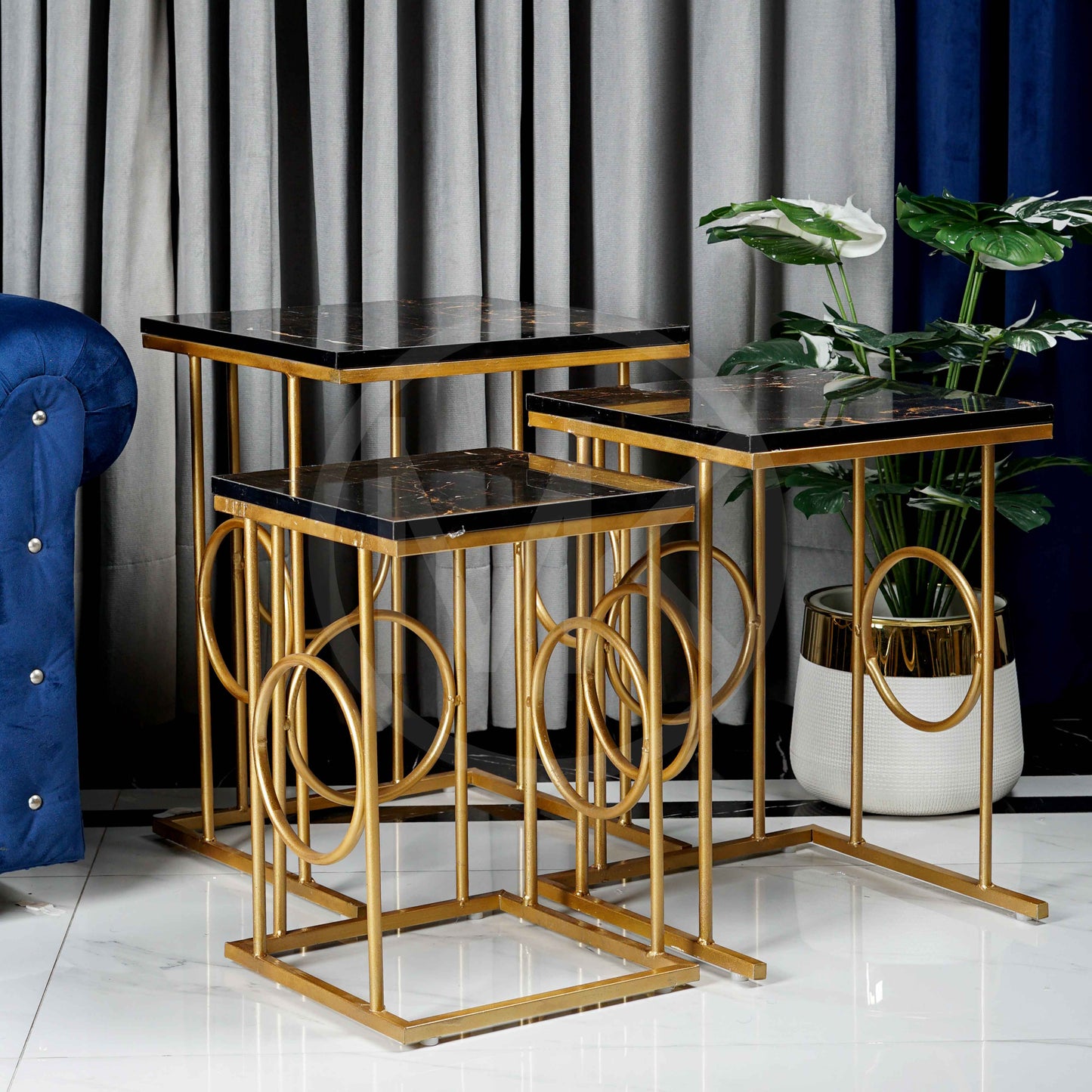 Circular nesting tables 3pcs