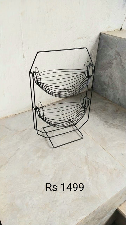 Swing shaped basket