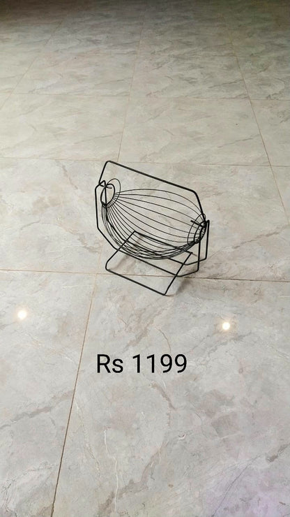 Swing shaped basket