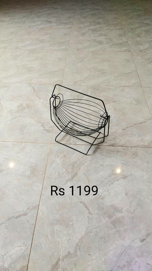 Swing shaped basket
