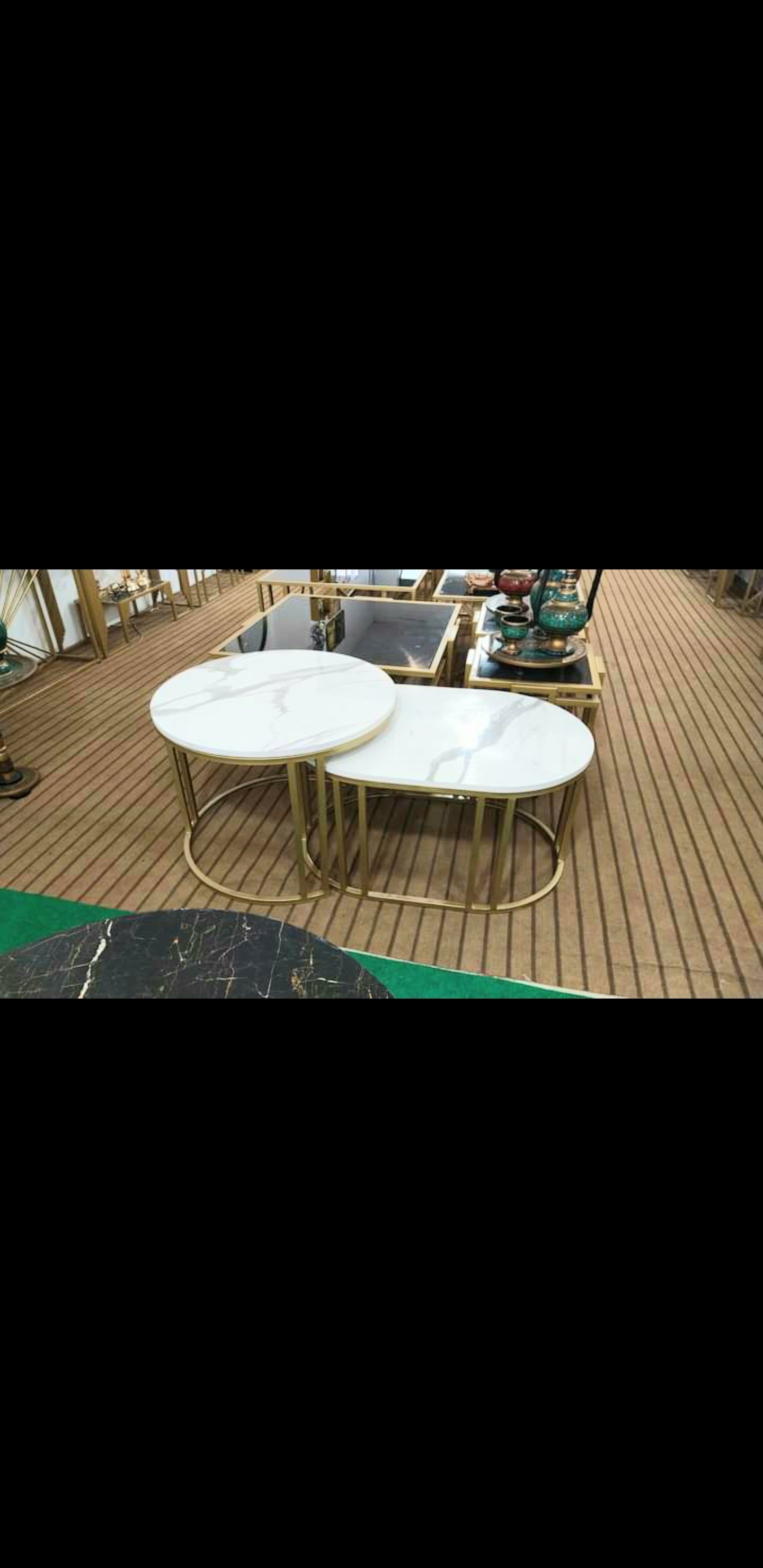 Oval & Round tables