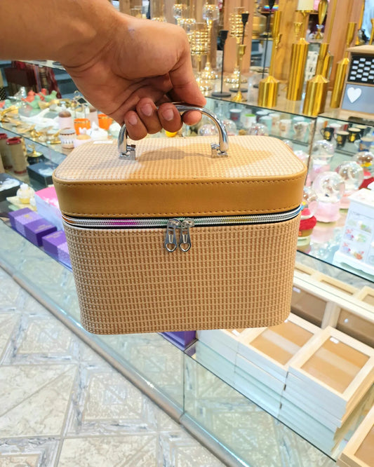 Cosmetic organizers