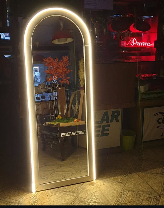 Floor mirror (neon light)